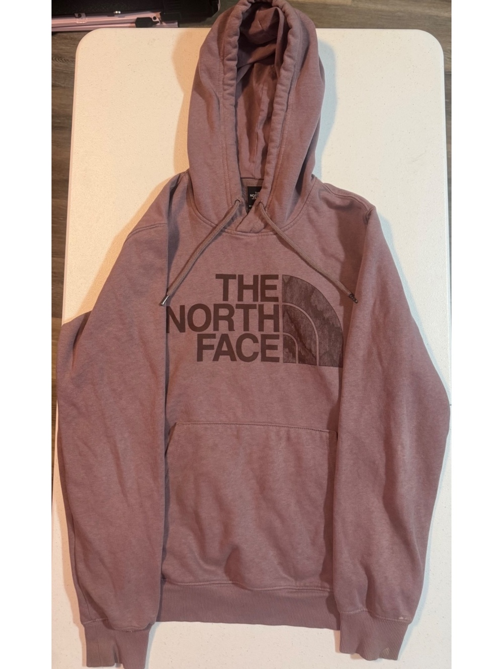 North face hoodie men’s (has some wear)